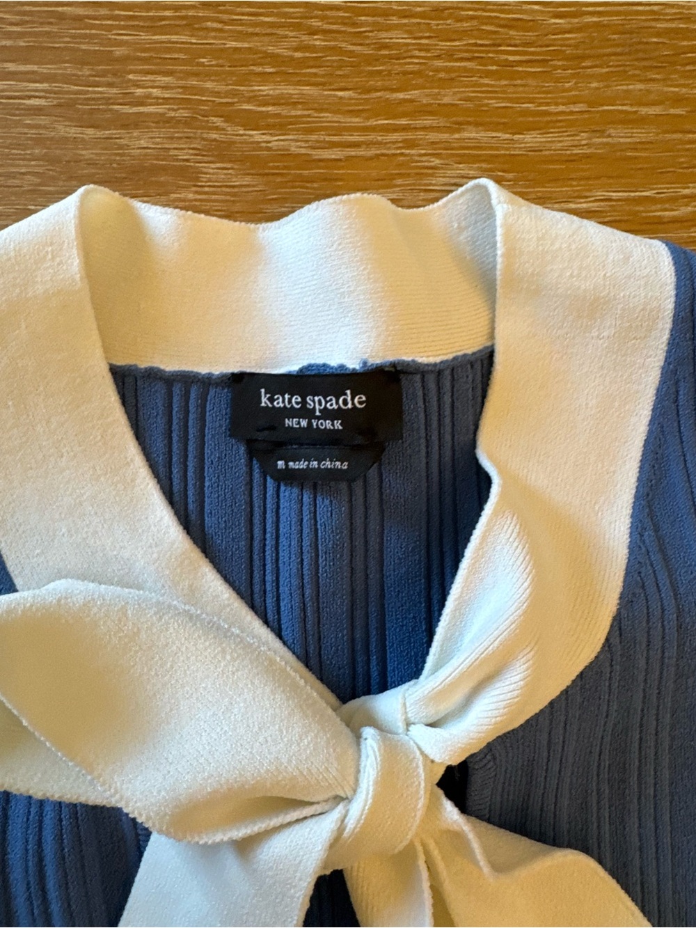 Kate Spade Blue Knit Top Bow V Neck Puff Sleeve with Cream Collar - Size Medium - Picture 2 of 5